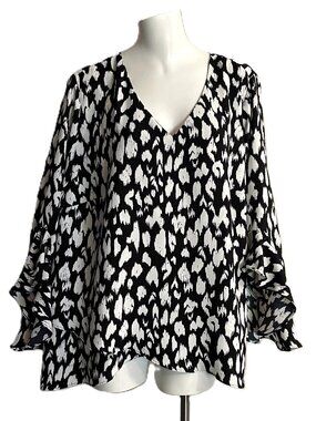 Vince Camuto Top Blouse Womens Plus Size 2X Black White V Neck Flutter Sleeve